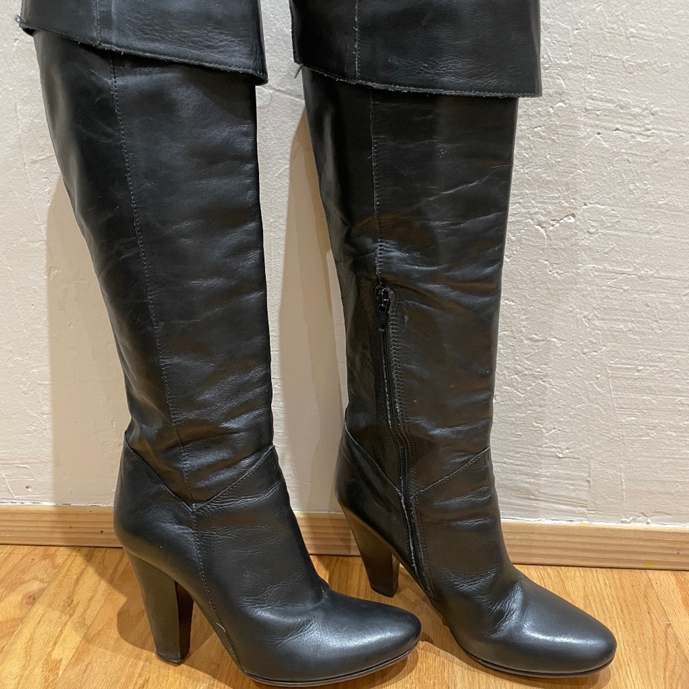 leather boots than can be worn folded as shown or up over the knee!